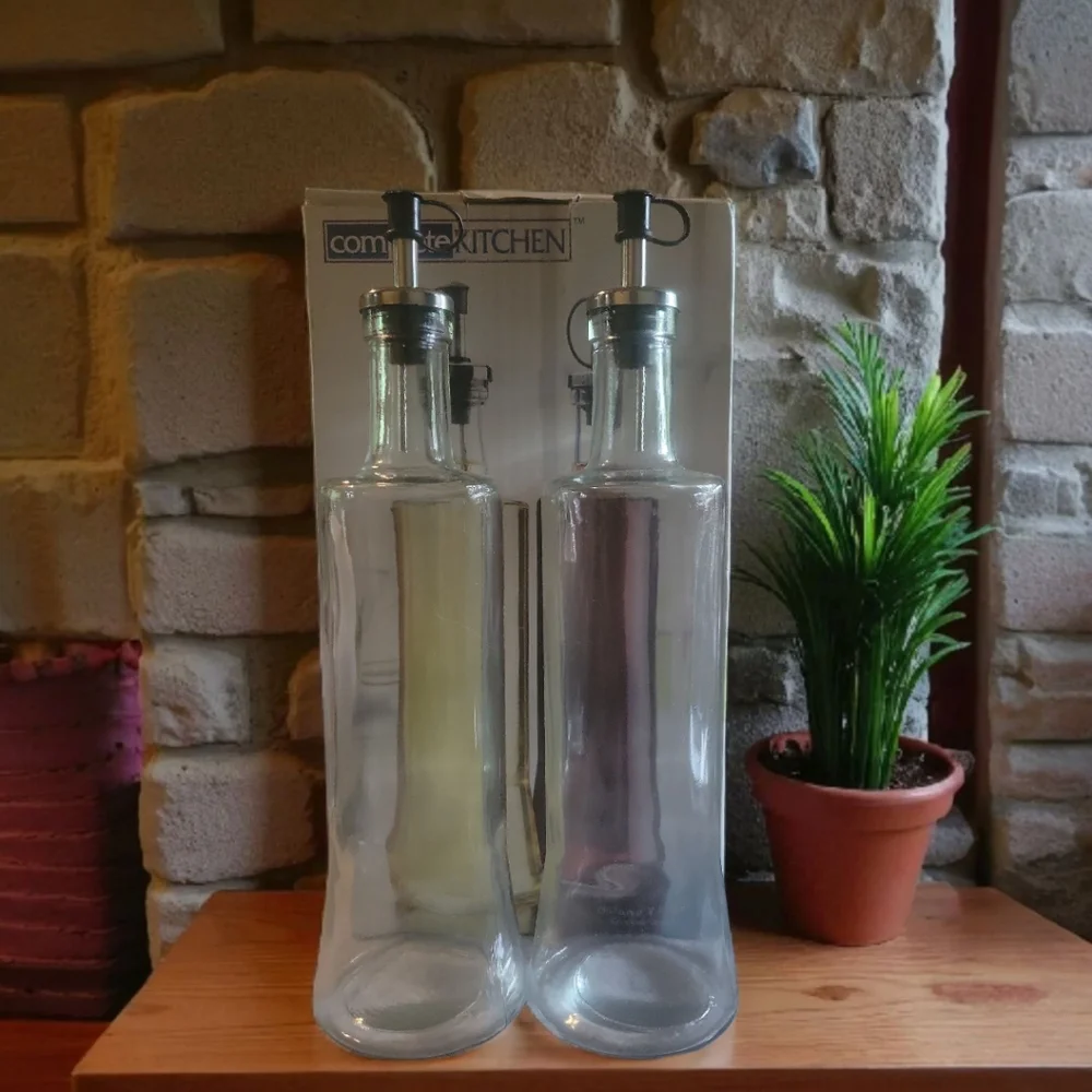 NIB Complete Kitchen Oil Vineagar Dispenser